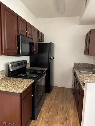 Photo #6: 2521694 Listing 