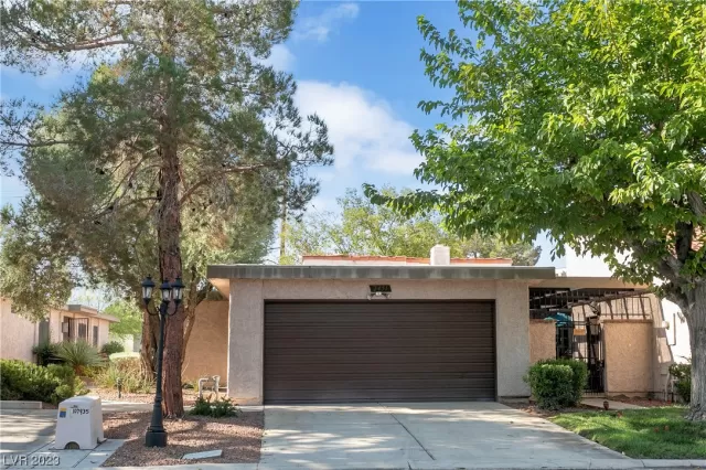 MLS: 2521710 Condo For Sale