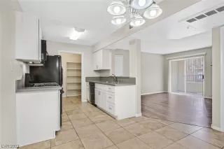 Photo #6: 2521711 Listing 