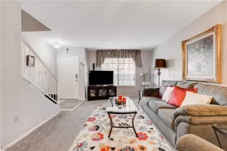 Photo #4: 2521732 Listing