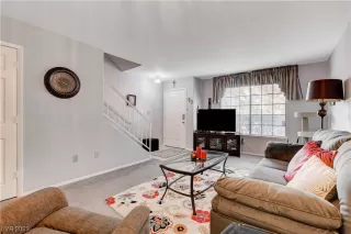 Photo #5: 2521732 Listing