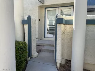 Photo #1: 2521750 Listing 