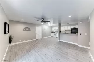 Photo #3: 2521756 Listing