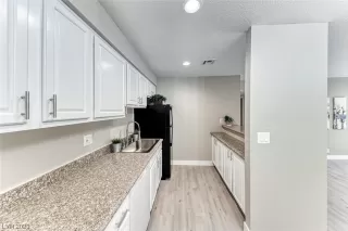 Photo #6: 2521756 Listing