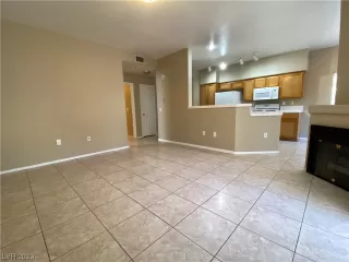 Photo #5: 2521766 Listing 