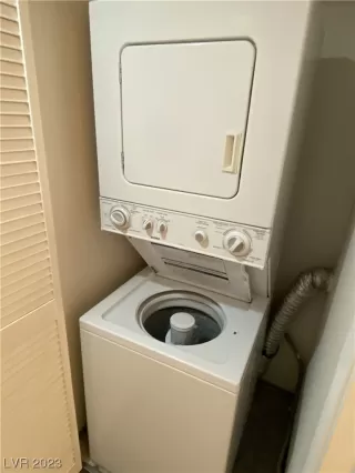 Photo #6: 2521776 Listing 