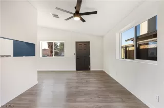 Photo #1: 2521782 Listing