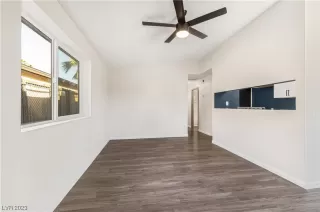 Photo #2: 2521782 Listing