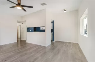 Photo #4: 2521782 Listing