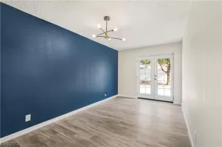 Photo #5: 2521782 Listing