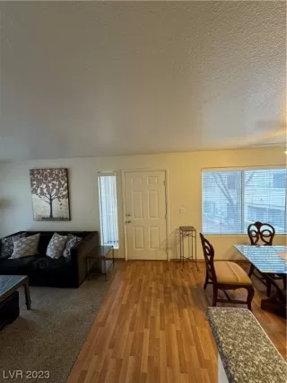 Photo #1: 2521783 Listing