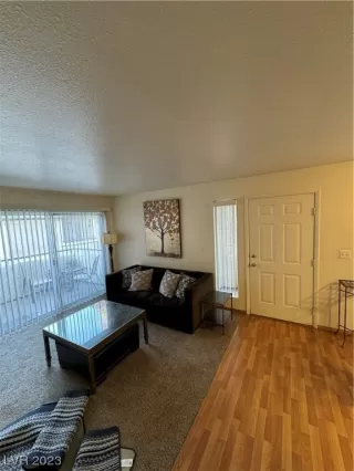 Photo #2: 2521783 Listing