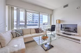 Photo #5: 2521790 Listing 