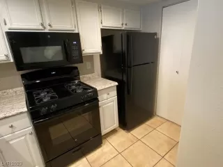 Photo #5: 2521814 Listing 