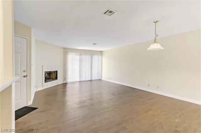 MLS: 2521823 Condo For Sale