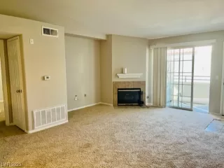 Photo #1: 2521857 Listing 