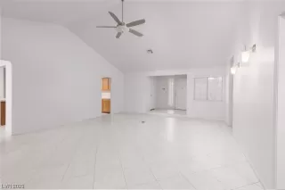 Photo #5: 2521870 Listing 