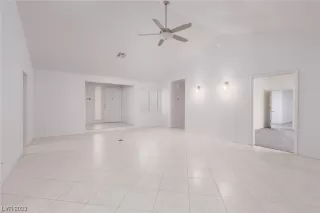 Photo #6: 2521870 Listing 