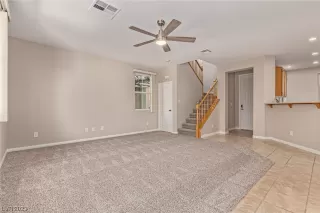 Photo #4: 2521923 Listing 