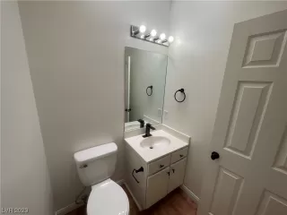 Photo #4: 2521927 Listing 