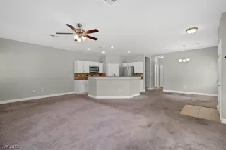 Photo #5: 2521958 Listing