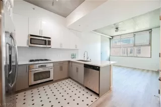 Photo #1: 2522031 Listing