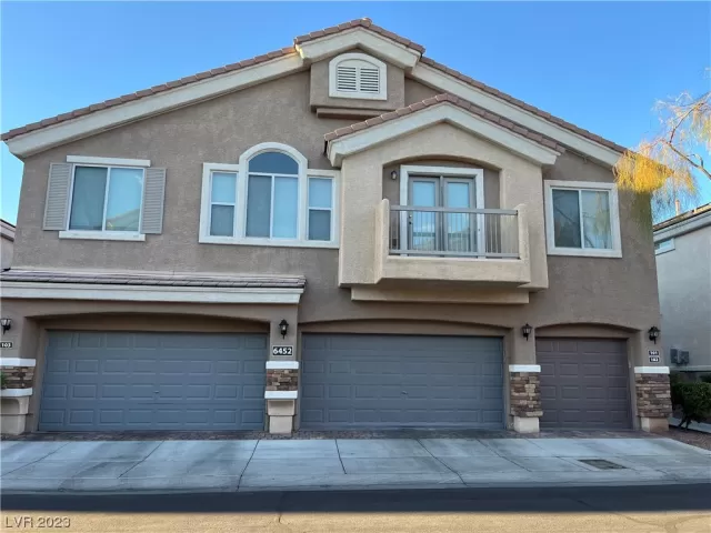 MLS: 2522082 Condo For Sale