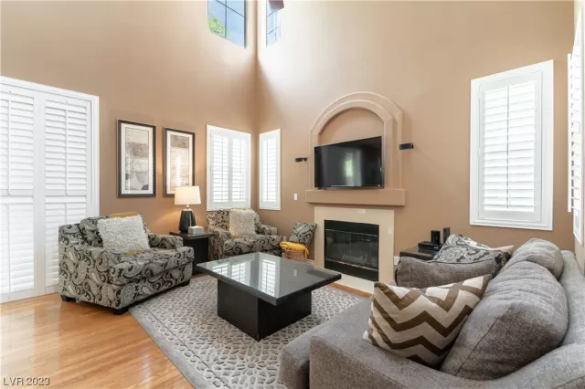 MLS: 2522084 Condo For Sale