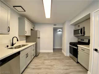 Photo #2: 2522100 Listing