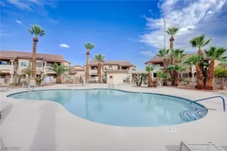 Photo #2: 2522136 Listing