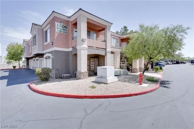 MLS: 2522156 Condo For Sale