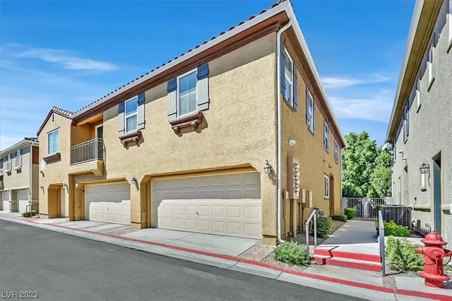 MLS: 2522169 Condo For Sale
