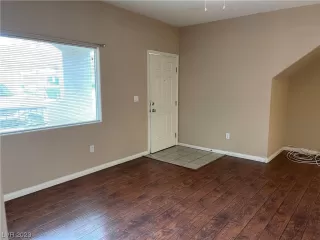 Photo #5: 2522215 Listing