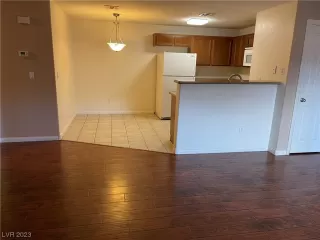 Photo #6: 2522215 Listing