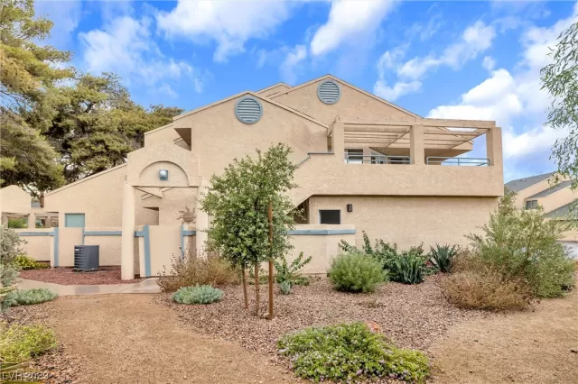 MLS: 2522254 Condo For Sale