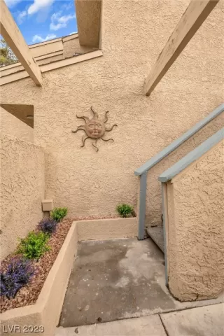 Photo #3: 2522254 Listing