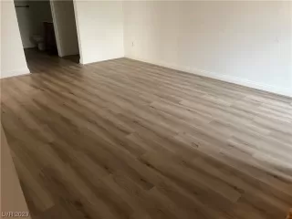 Photo #5: 2522259 Listing 