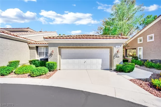 MLS: 2522260 Condo For Sale