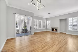 Photo #5: 2522260 Listing