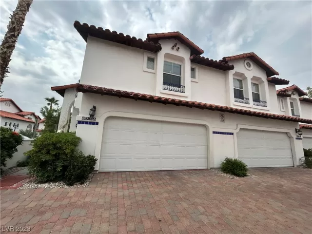 MLS: 2522283 Condo For Sale
