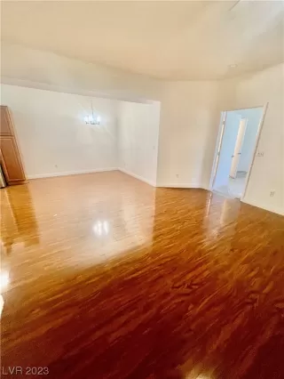 Photo #4: 2522289 Listing 