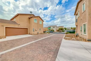 Photo #5: 2522291 Listing