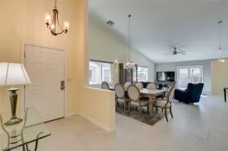 Photo #4: 2522296 Listing