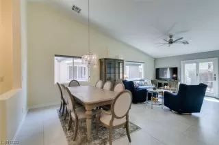 Photo #5: 2522296 Listing