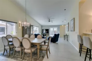 Photo #6: 2522296 Listing