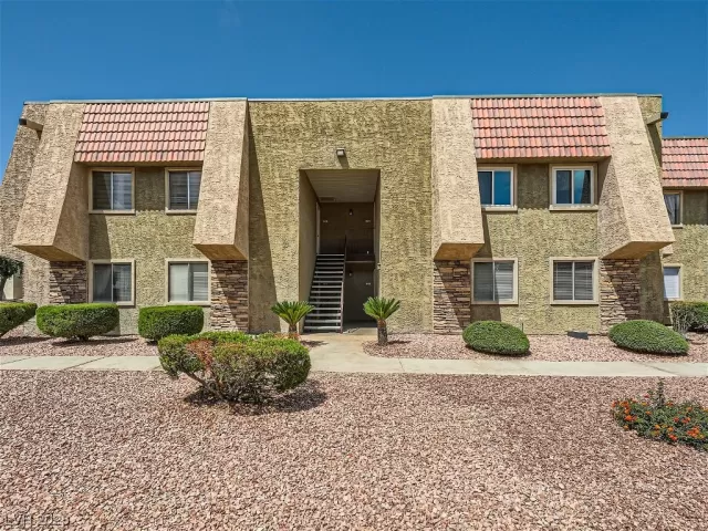 MLS: 2522317 Condo For Sale