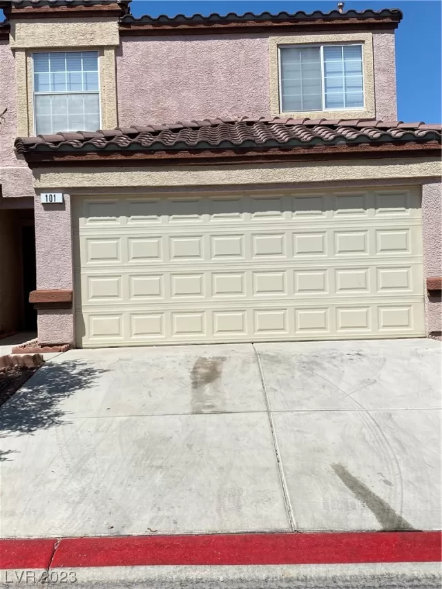 MLS: 2522346 Condo For Sale