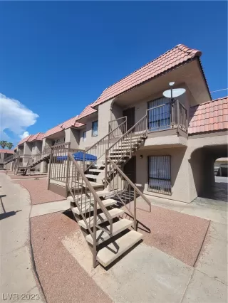 Photo #1: 2522368 Listing 