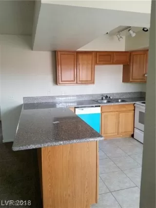 Photo #5: 2522368 Listing 