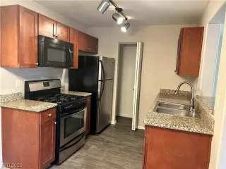 Photo #1: 2522372 Listing 